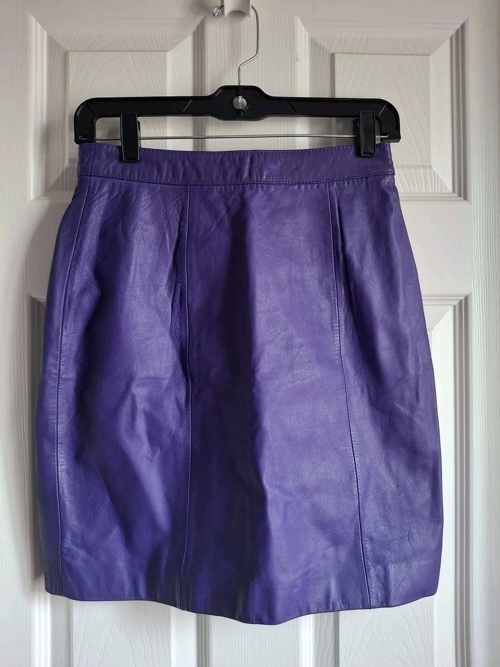 GUC SZ: 8 VINTAGE BERMANS LEATHER MINI SKIRT